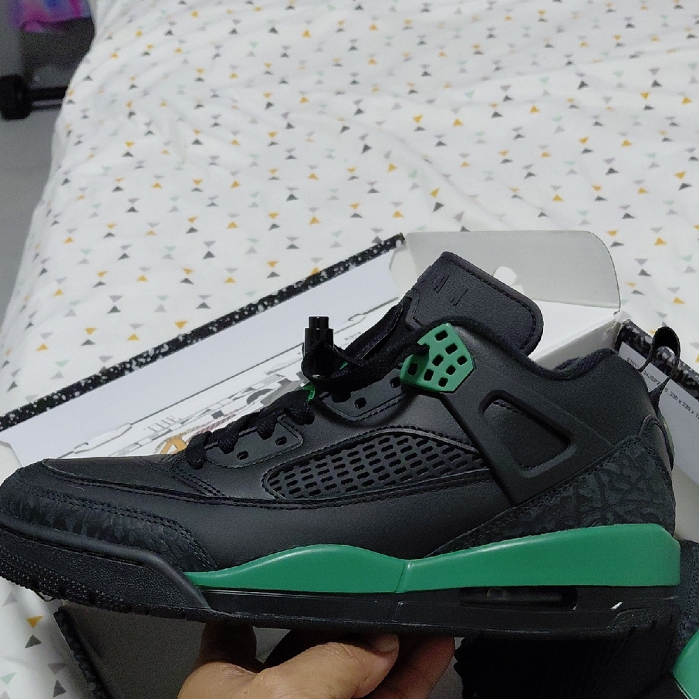 Jordan The Spizike Low Black and Green Sneakers WITH BOX